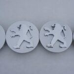 4 Pièces Cache-Moyeu pour Peugeot 53mm x 59mm, Capuchons de Centre Jante avec Badge, Voiture Enjoliveurs de Roué D’emblème Accessoires