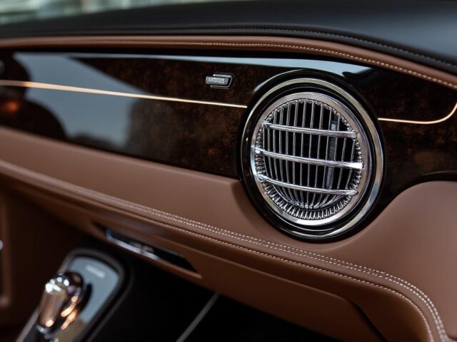 Chez Bentley, personnalisez à présent les grilles de vos haut-parleurs