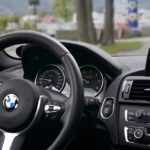 Améliorer l’ergonomie de conduite sur BMW Série 1 grâce à des accessoires bien intégrés
